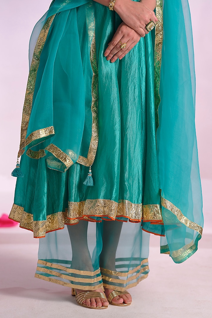 Green Silk Aari Work Party Wear Anarkali Set by Almaari by Pooja Patel at Pernia's Pop Up Shop