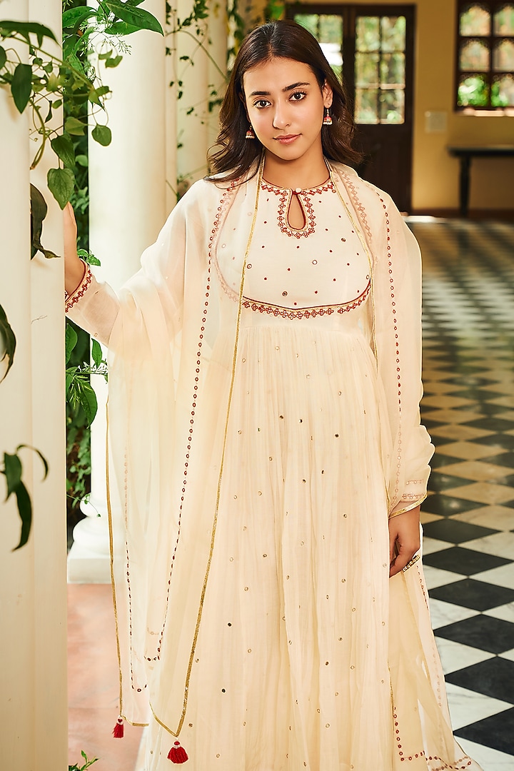 Off-White Soft Chanderi Pearl Work Party Wear Anarkali Set by Almaari by Pooja Patel at Pernia's Pop Up Shop