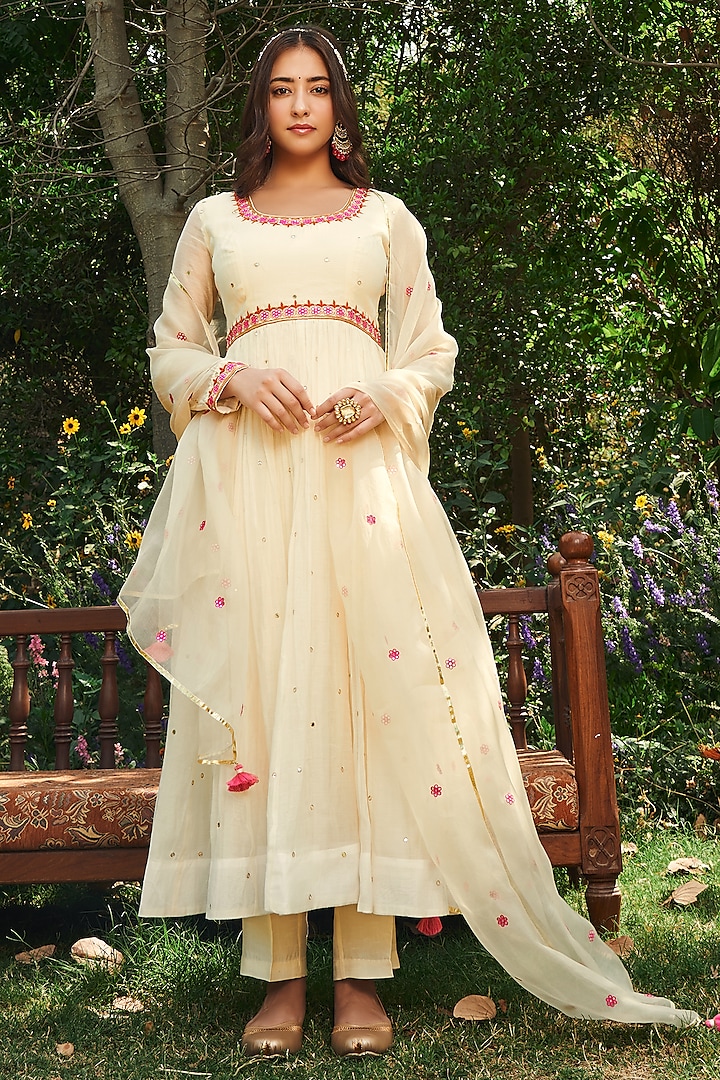 Off-White Soft Chanderi Pearl Work Anarkali Set by Almaari by Pooja Patel at Pernia's Pop Up Shop