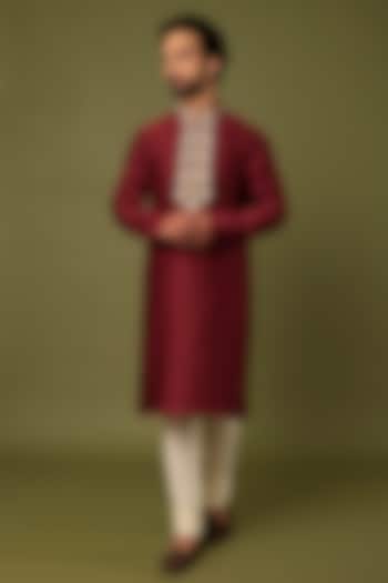 Maroon Chanderi Embroidered Kurta by ALOUKIK at Pernia's Pop Up Shop