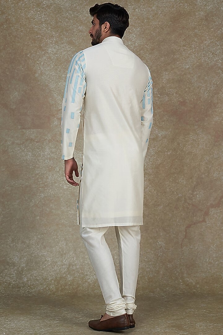 Off-White Chanderi Embroidered Kurta by ALOUKIK at Pernia's Pop Up Shop