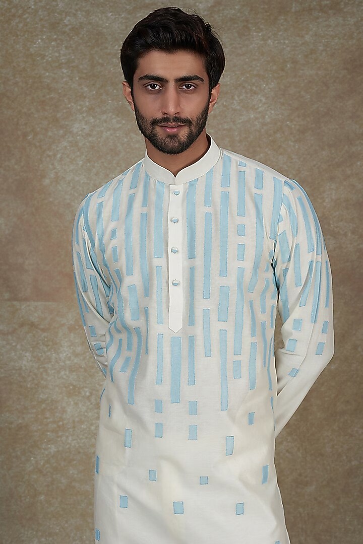 Off-White Chanderi Embroidered Kurta by ALOUKIK at Pernia's Pop Up Shop