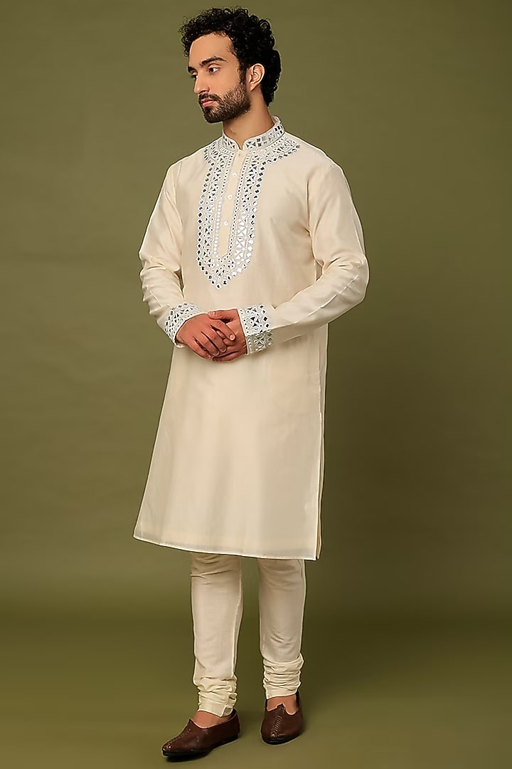 Off-White Pure Chanderi Applique Embroidered Kurta by ALOUKIK at Pernia's Pop Up Shop