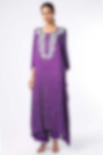 Purple Bandhej Printed Kurta Set by Alpa & Reena at Pernia's Pop Up Shop