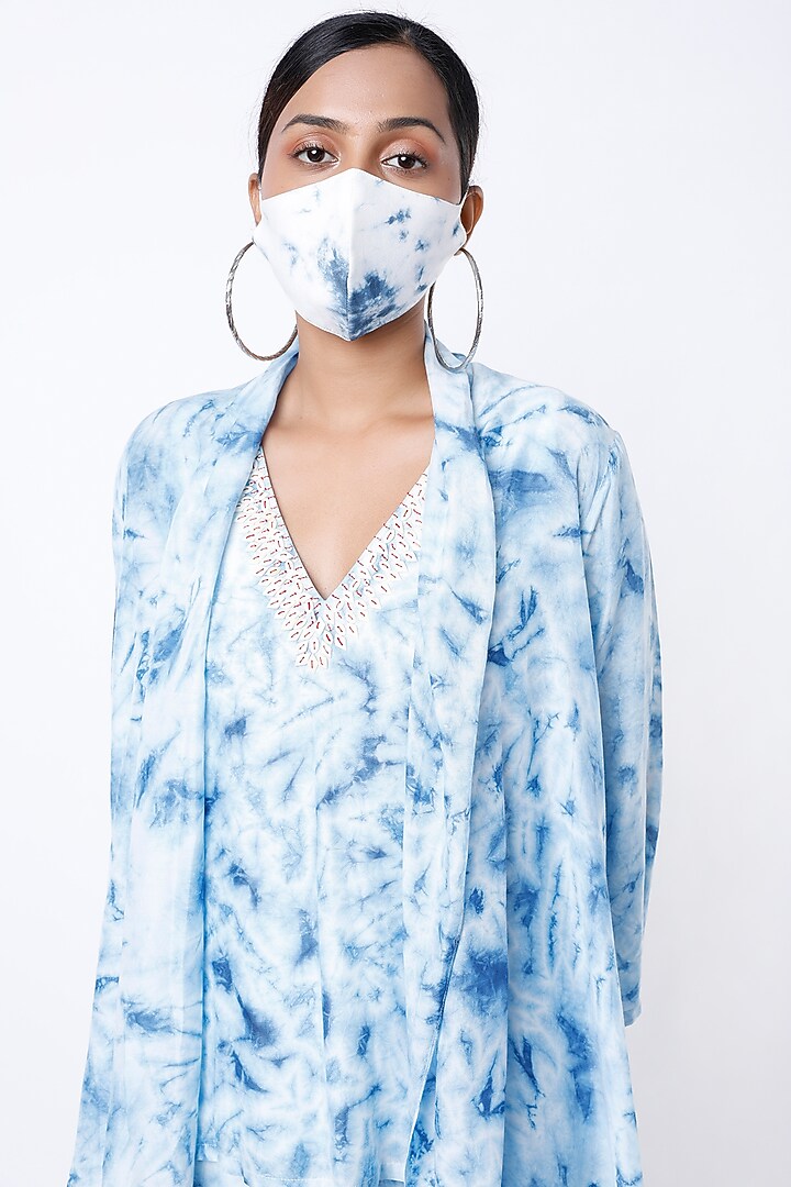 White & Indigo Shibori Tie-Dye Printed Cape Set by Alpa & Reena at Pernia's Pop Up Shop