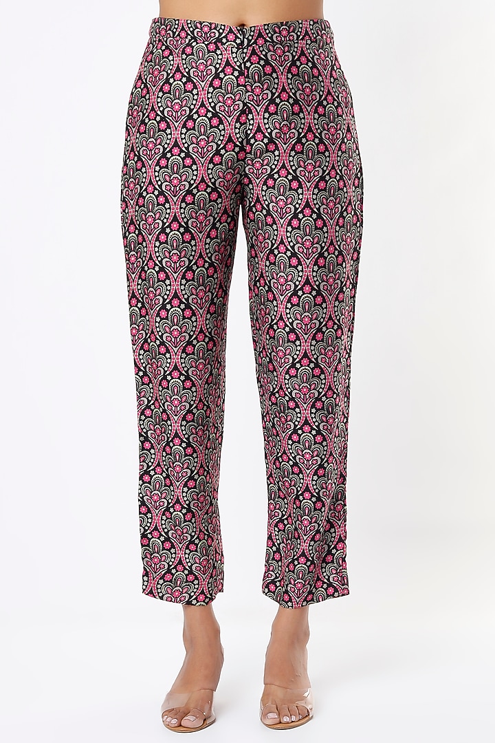 Black & Pink Printed Kurta Set by Alpa & Reena at Pernia's Pop Up Shop