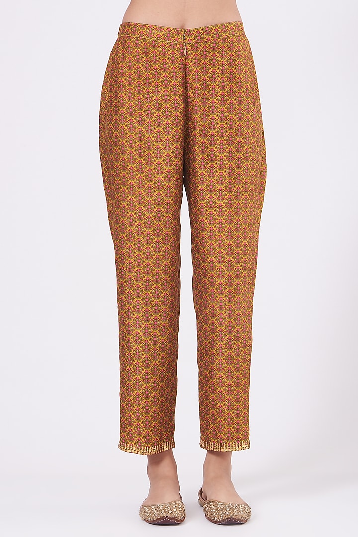 German Mustard Floral Printed Kurta Set by Alpa & Reena at Pernia's Pop Up Shop