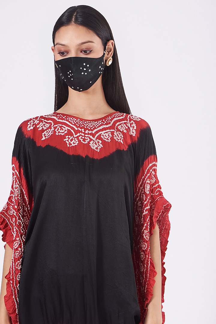 Cadmium Red & Black Printed Kaftan by Alpa & Reena at Pernia's Pop Up Shop