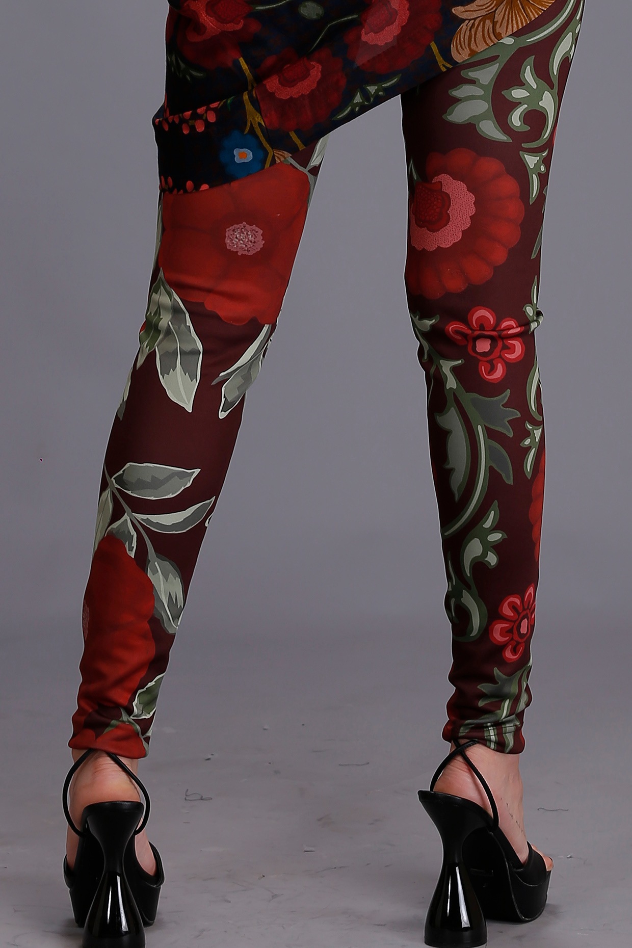Girls' Holiday 'floral' Leggings - Cat & Jack™ Black M Slim : Target