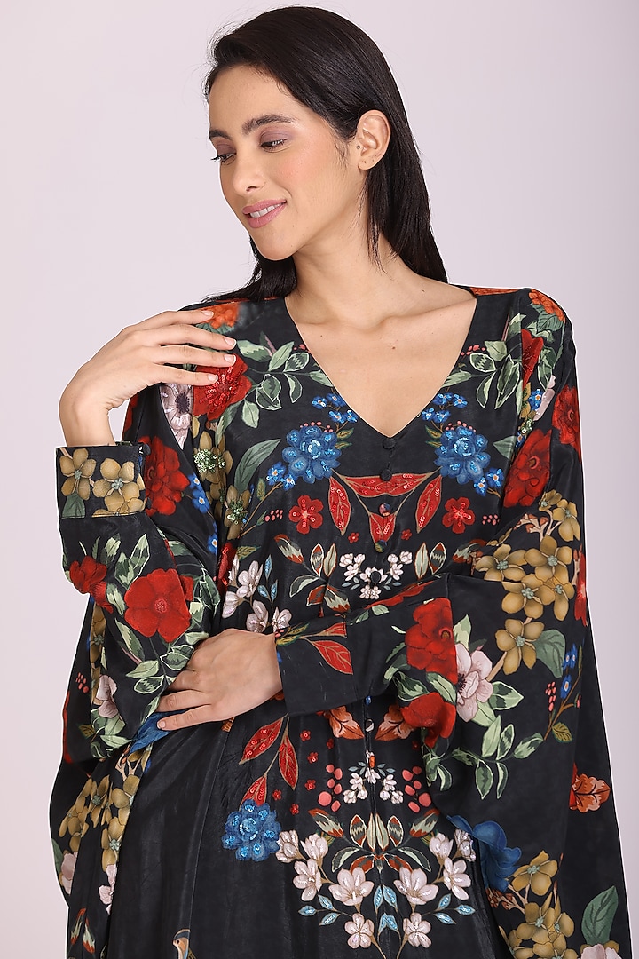 Green Natural Crepe Printed Kaftan by Alpona Designs at Pernia's Pop Up Shop