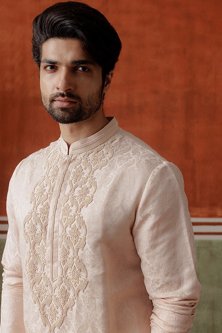 Pink Linen Silk Pearl Embroidered Kurta Set by ALLUR at Pernia's Pop Up Shop