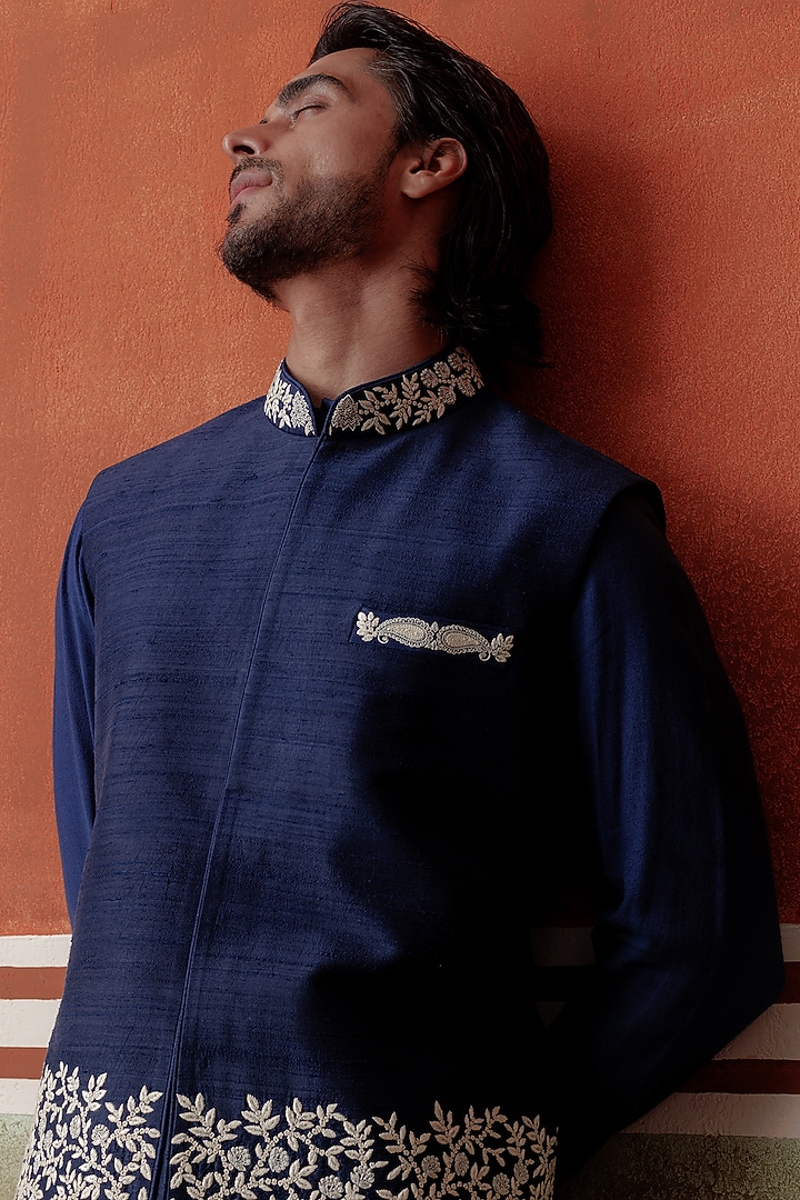 Navy Blue Raw Silk Zardosi Embroidered Bundi Jacket Set by ALLUR at Pernia's Pop Up Shop