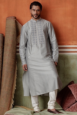 Light Grey Cotton Silk Thread Embroidered Kurta Set by ALLUR