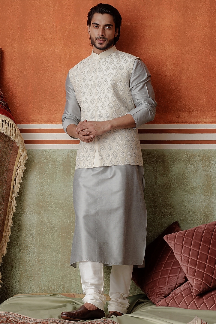 Off-White Linen Silk Bundi Jacket by ALLUR at Pernia's Pop Up Shop