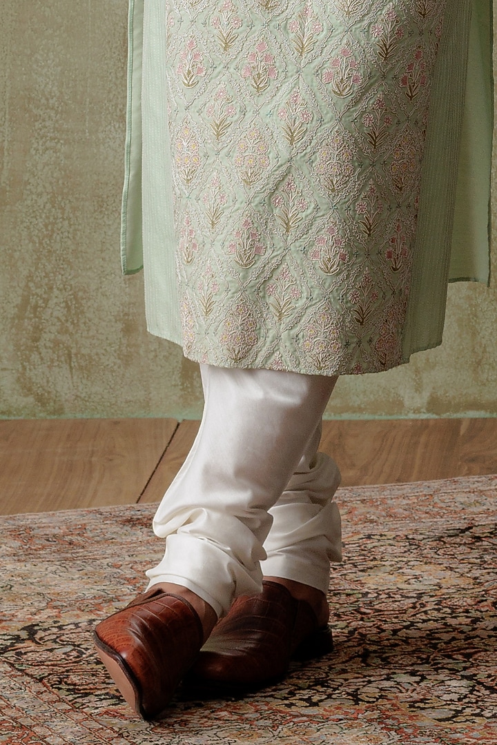 Light Green Cotton Silk Floral Embroidered Kurta Set by ALLUR at Pernia's Pop Up Shop