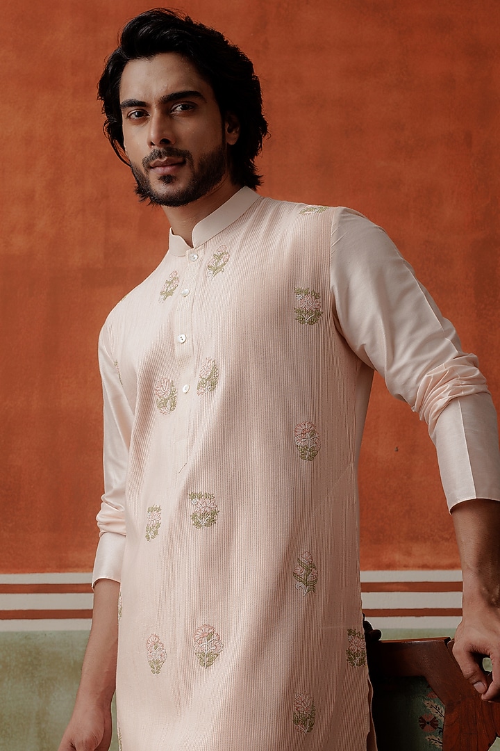 Light Pink Cotton Silk Kurta Set by ALLUR at Pernia's Pop Up Shop