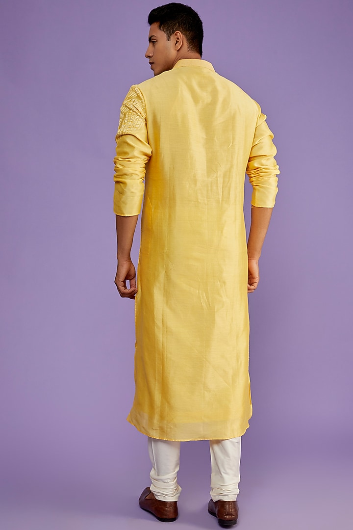 Yellow Chanderi Silk Embroidered Kurta Set by ALLUR at Pernia's Pop Up Shop