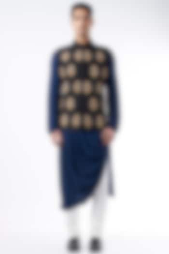 Black Embroidered Bundi Jacket With Kurta Set by ALLUR at Pernia's Pop Up Shop