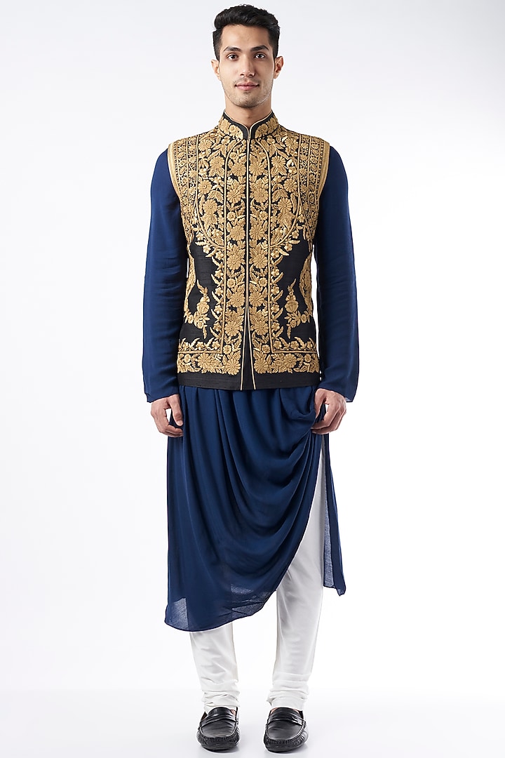 Black Embroidered Bundi Jacket With Kurta Set by ALLUR at Pernia's Pop Up Shop