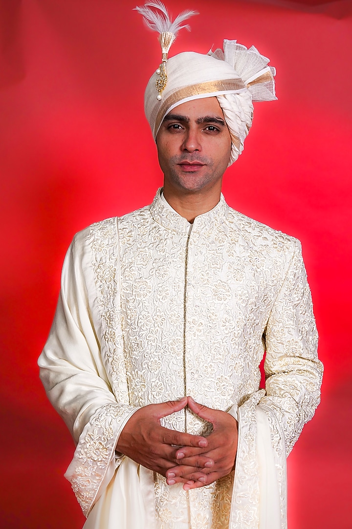 Off-White Raw Silk Machine Embroidered Groom Sherwani Set by AL USTAAD at Pernia's Pop Up Shop