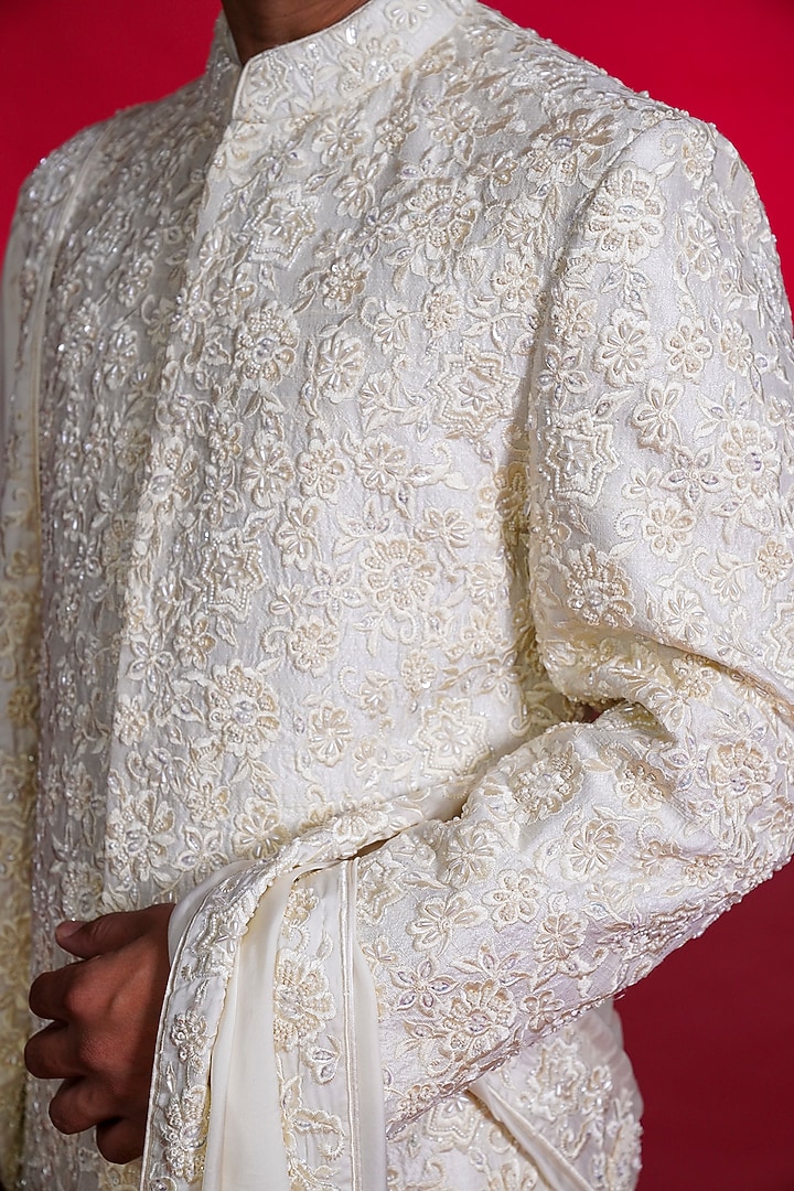 Off-White Raw Silk Machine Embroidered Groom Sherwani Set by AL USTAAD at Pernia's Pop Up Shop