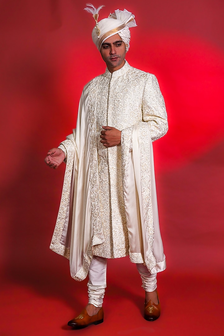 Off-White Raw Silk Machine Embroidered Groom Sherwani Set by AL USTAAD at Pernia's Pop Up Shop