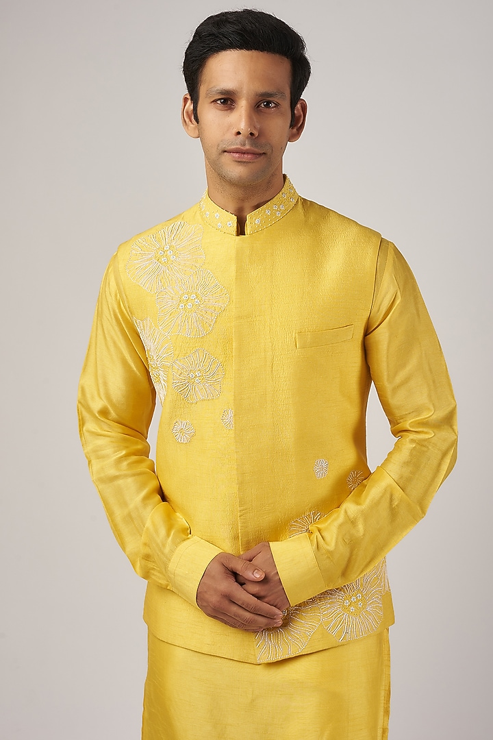 Yellow Silk Machine Embroidered Bundi Jacket Set by AL USTAAD at Pernia's Pop Up Shop