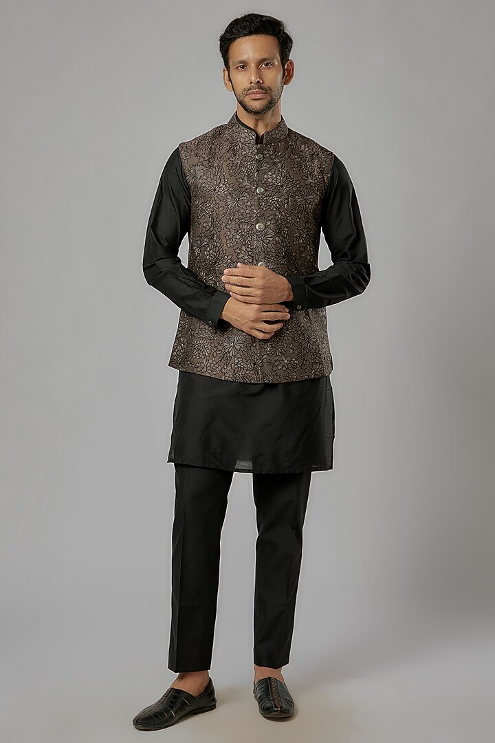 Black Cotton Silk Machine Embroidered Bundi Jacket Set by AL USTAAD at Pernia's Pop Up Shop