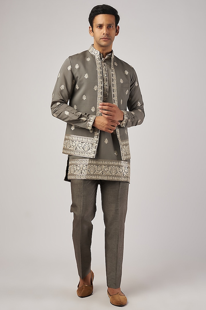Grey Silk Machine Embroidered Bundi Jacket Set by AL USTAAD