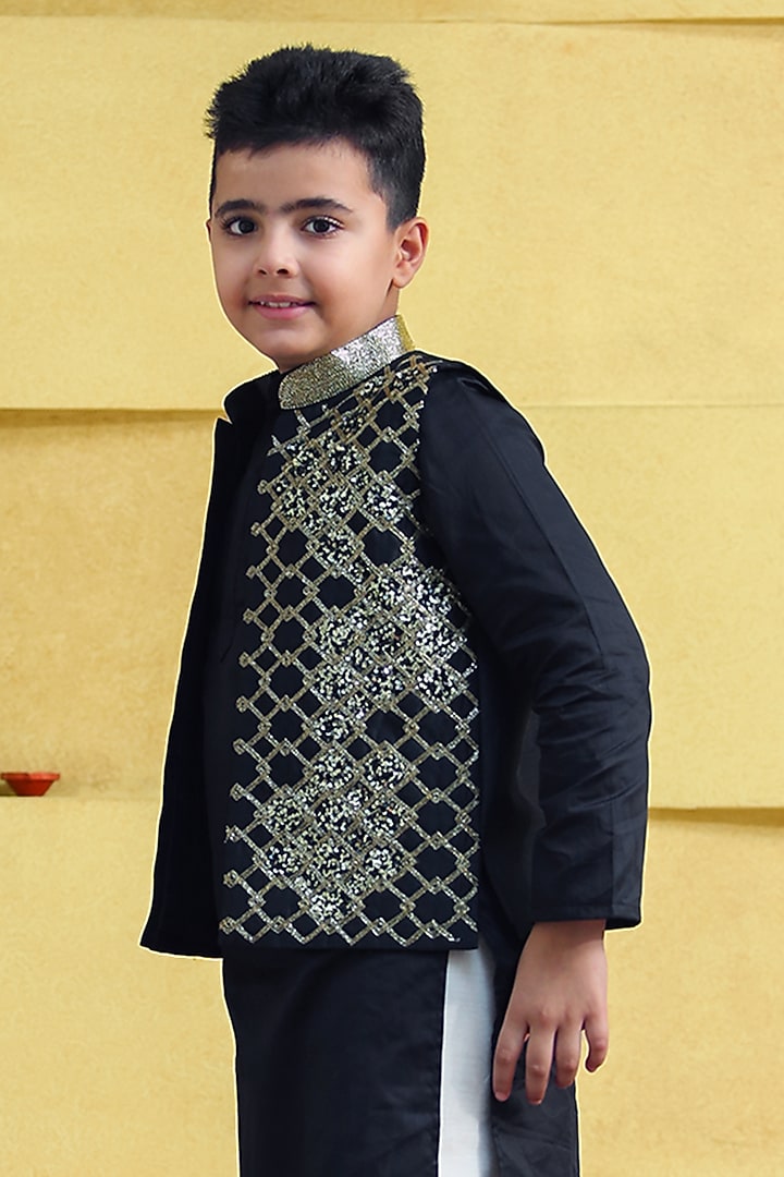 Black Silk Embroidered Bundi Jacket For Boys by Alyaansh Couture at Pernia's Pop Up Shop