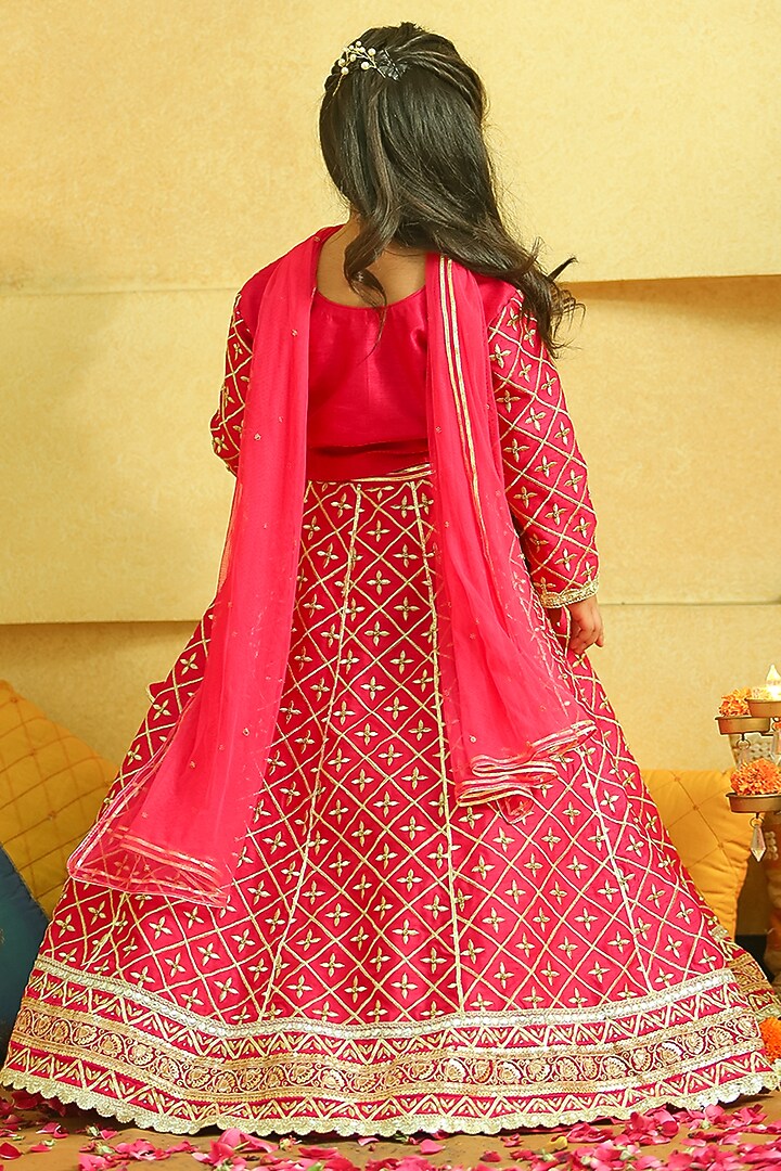 Pink Silk Embroidered Lehenga Set For Girls by Alyaansh Couture at Pernia's Pop Up Shop