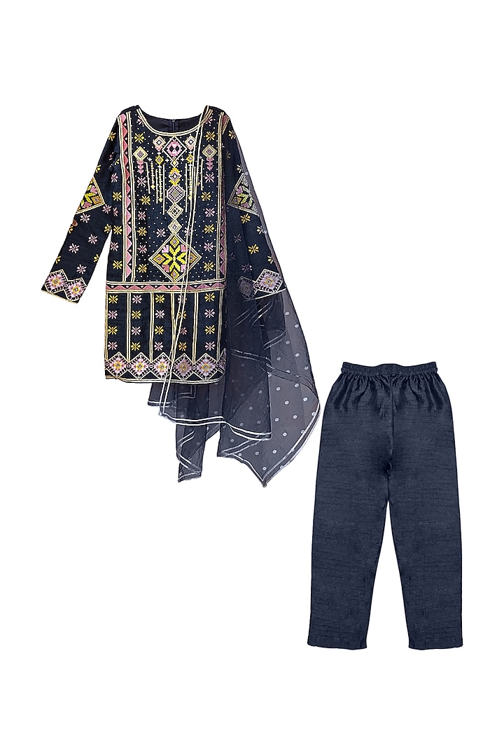 Blue Silk Embroidered Kurta Set For Girls by Alyaansh Couture at Pernia's Pop Up Shop