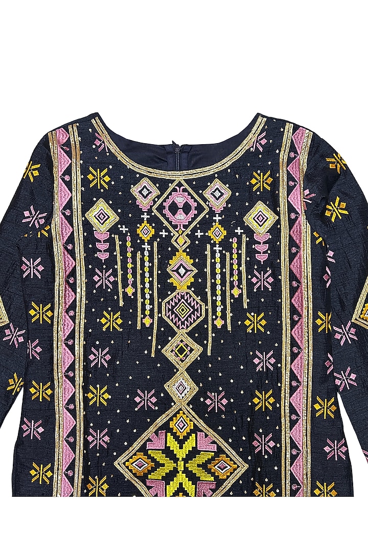 Blue Silk Embroidered Kurta Set For Girls by Alyaansh Couture at Pernia's Pop Up Shop