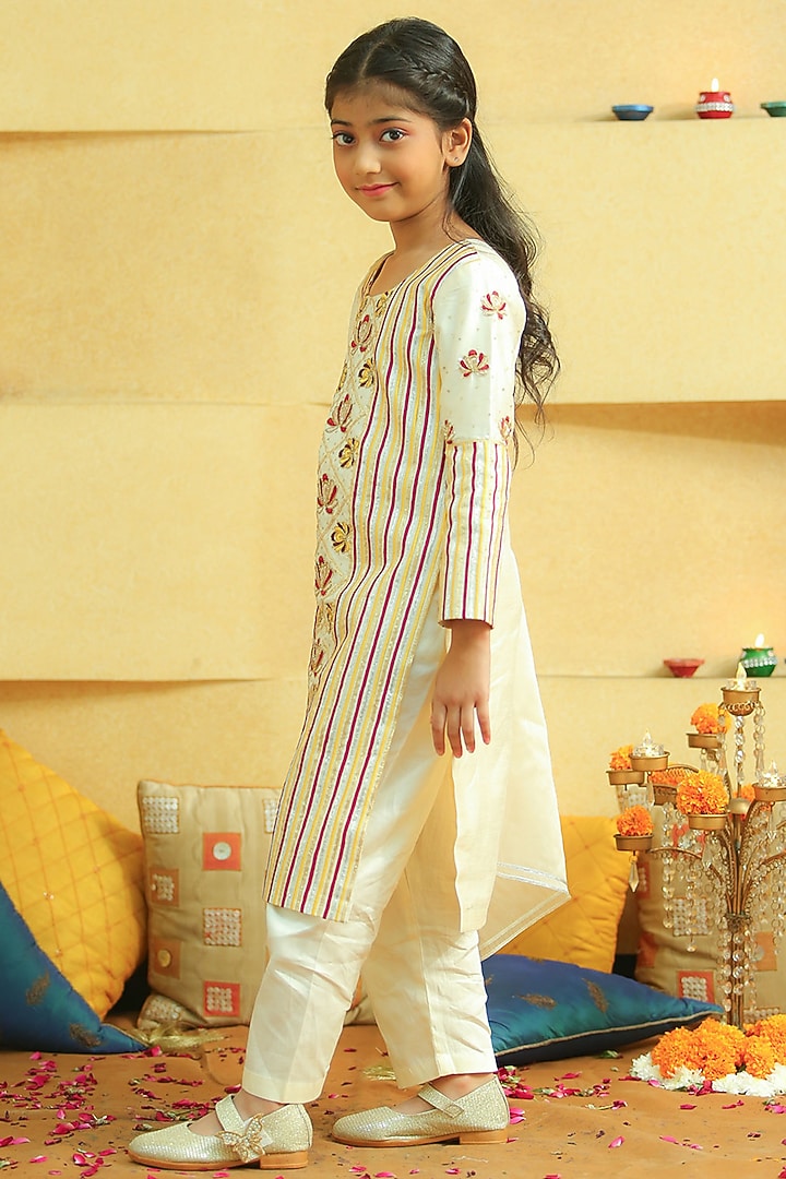 Multi-Colored Silk Embroidered Kurta Set For Girls by Alyaansh Couture at Pernia's Pop Up Shop