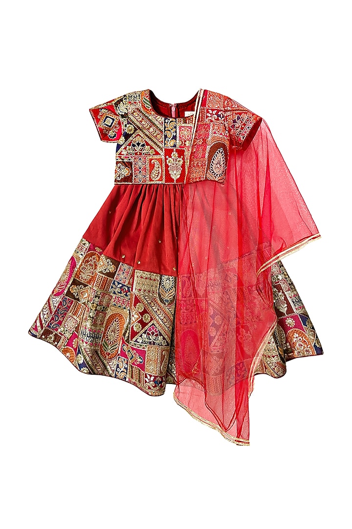 Red Silk Embroidered Lehenga Set For Girls by Alyaansh Couture at Pernia's Pop Up Shop