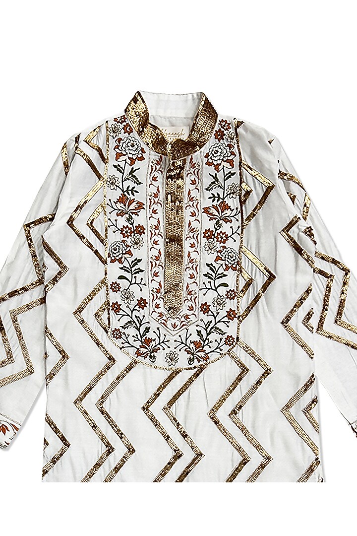 White Silk Embroidered Kurta Set For Boys by Alyaansh Couture at Pernia's Pop Up Shop