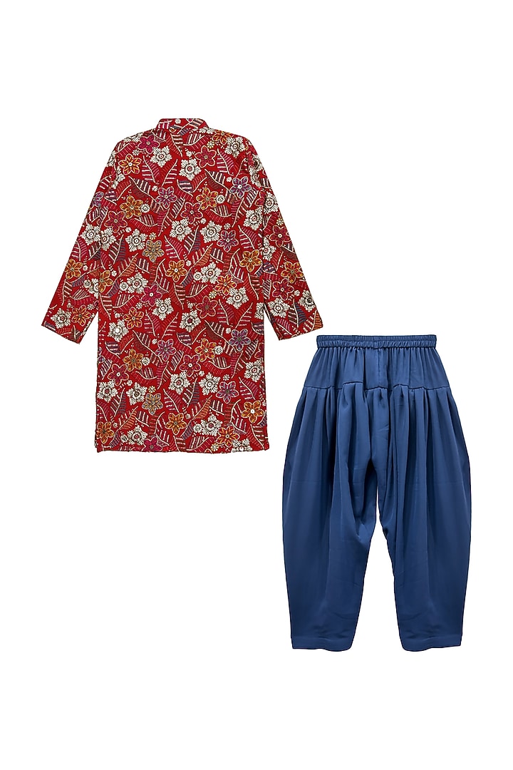 Red Georgette Embroidered Kurta Set For Boys by Alyaansh Couture at Pernia's Pop Up Shop