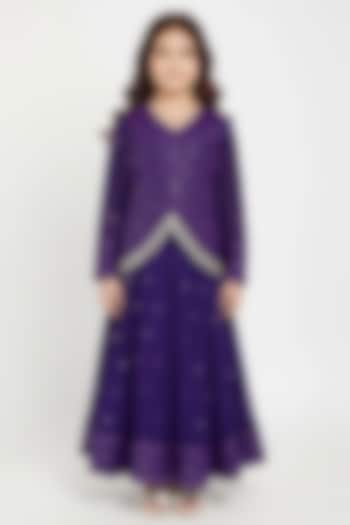 Purple Crepe Embroidered Lehenga Set For Girls by Alyaansh Couture at Pernia's Pop Up Shop