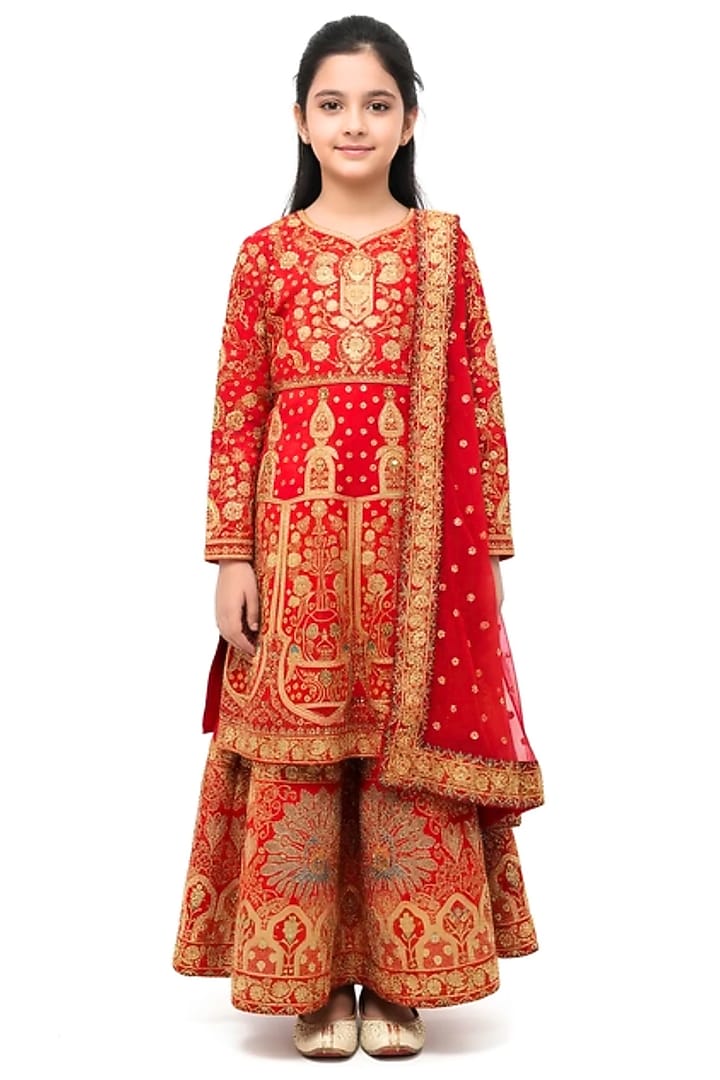 Red Glace Cotton Embroidered Lehenga Set For Girls by Alyaansh Couture at Pernia's Pop Up Shop