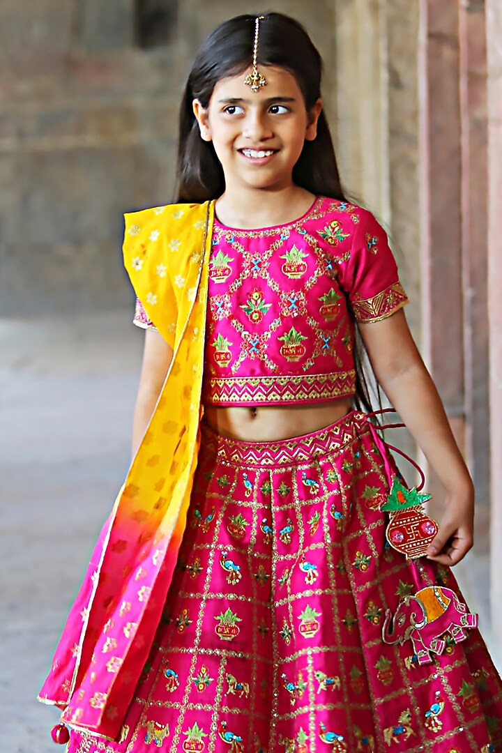 Pink Raw Silk Gharchola Lehenga Set by Alyaansh Couture at Pernia's Pop Up Shop