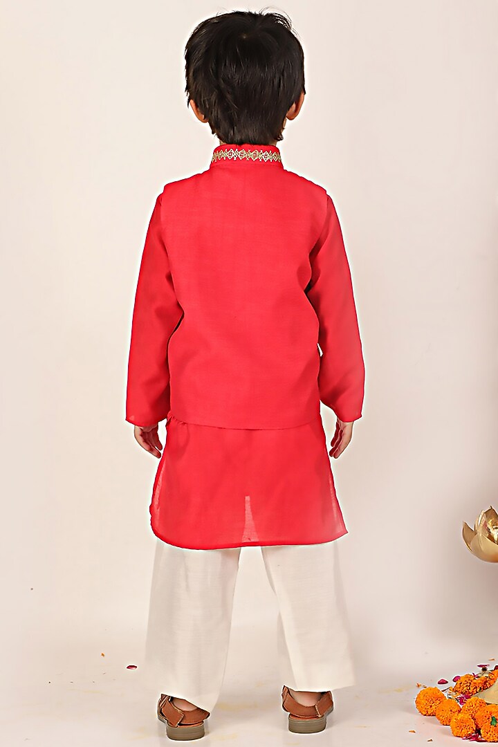 Red Chanderi Kurta Set With Waistcoat For Boys by Alyaansh Couture at Pernia's Pop Up Shop