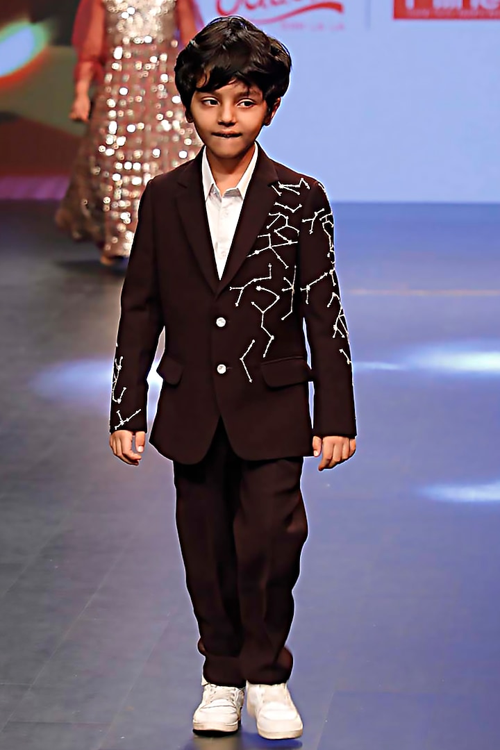Wine Suiting Fabric Embroidered Tuxedo Set For Boys by Alyaansh Couture