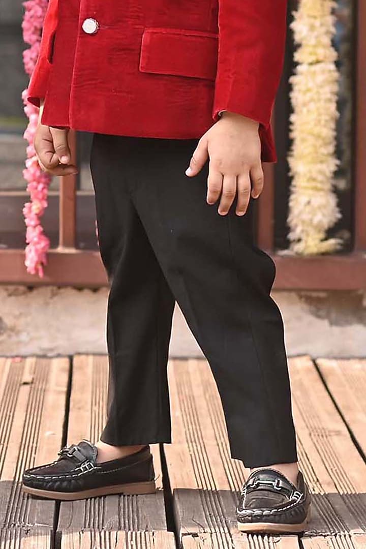 Maroon Velvet Bandhgala Set For Boys by Alyaansh Couture at Pernia's Pop Up Shop