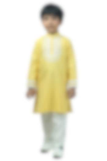 Pastel Yellow Cotton Silk Pearl Embellished Kurta Set For Boys by Alyaansh Couture at Pernia's Pop Up Shop