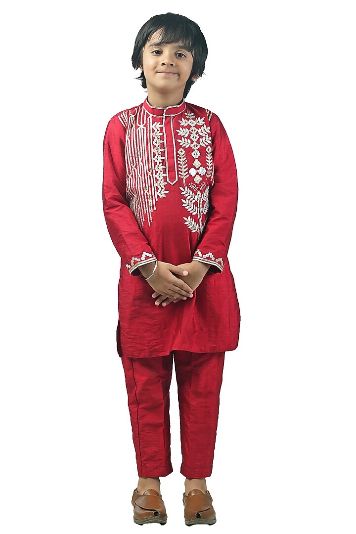 Maroon Raw Silk Silver Gota Work Kurta Set For Boys by Alyaansh Couture at Pernia's Pop Up Shop