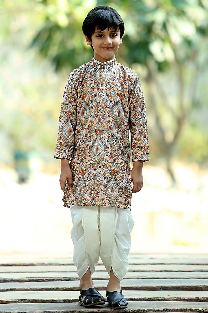 Cream Georgette Machine Embroidered Kurta Set For Boys by Alyaansh Couture at Pernia's Pop Up Shop