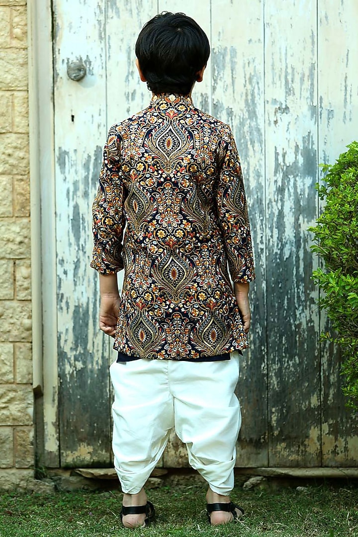 Navy Blue Georgette Machine Embroidered Sherwani Set For Boys by Alyaansh Couture at Pernia's Pop Up Shop