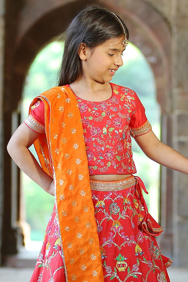 Red Raw Silk Gharchola Lehenga Set For Girls by Alyaansh Couture at Pernia's Pop Up Shop