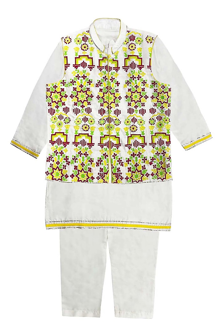 White Cotton Silk Machine Embroidered Waistcoat Set For Boys by Alyaansh Couture