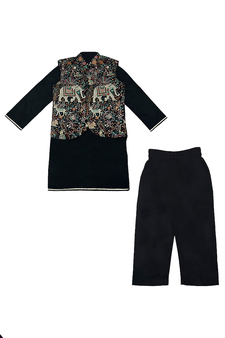Black Cotton Motif Embroidered Bundi Jacket Set For Boys by Alyaansh Couture